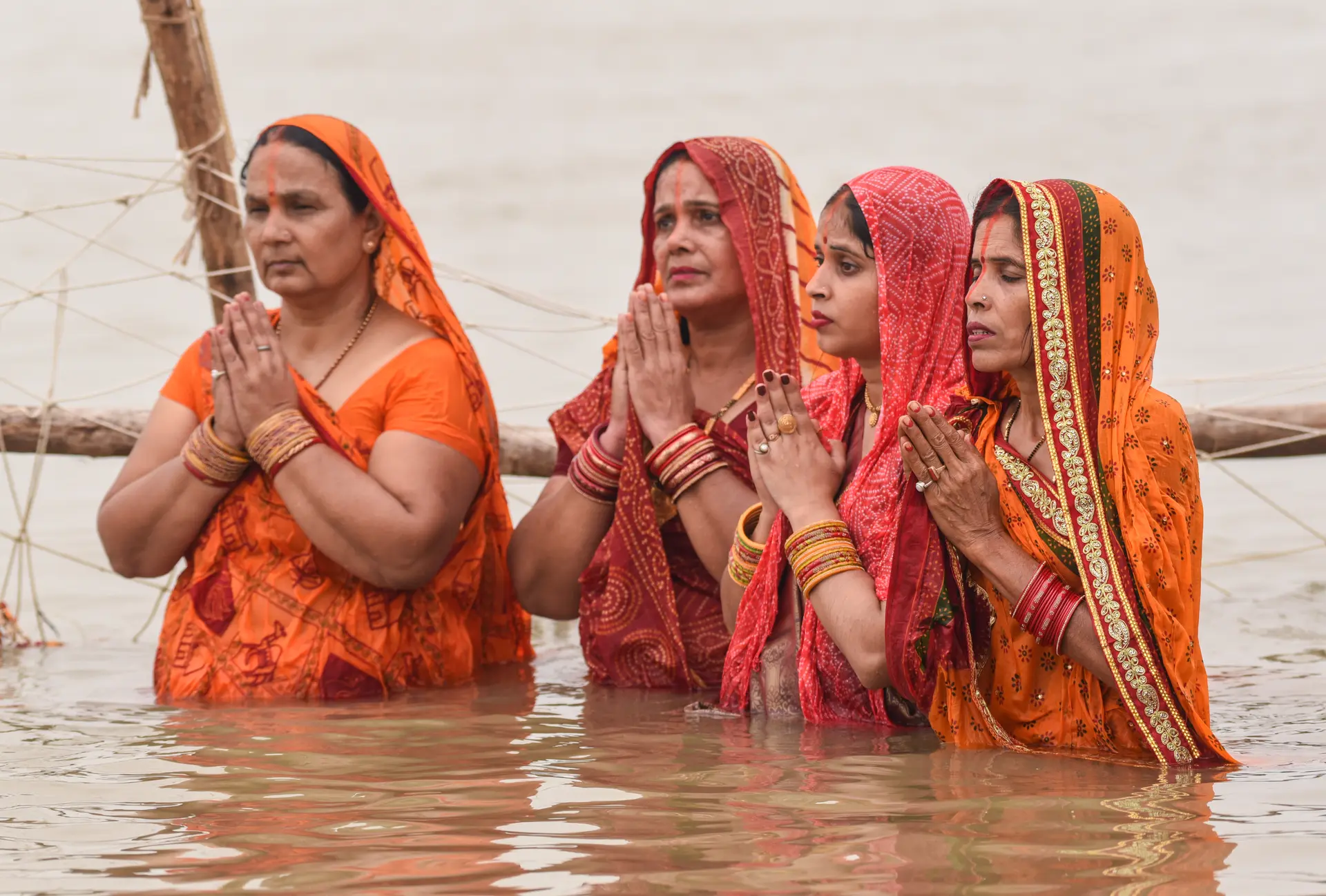 Devotees across Bihar offer ‘Arghya’ to the setting sun on third day of Chhath