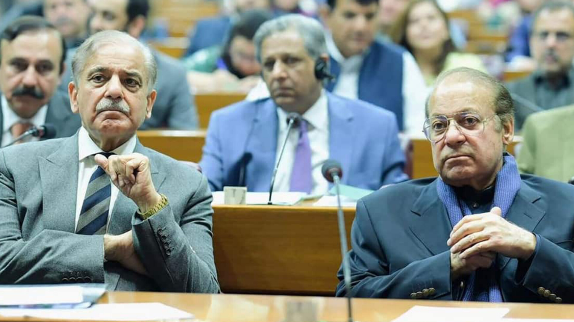 Shehbaz–Nawaz Rift Widens as Dispute Over Army Influence Sparks Political Tension in Pakistan